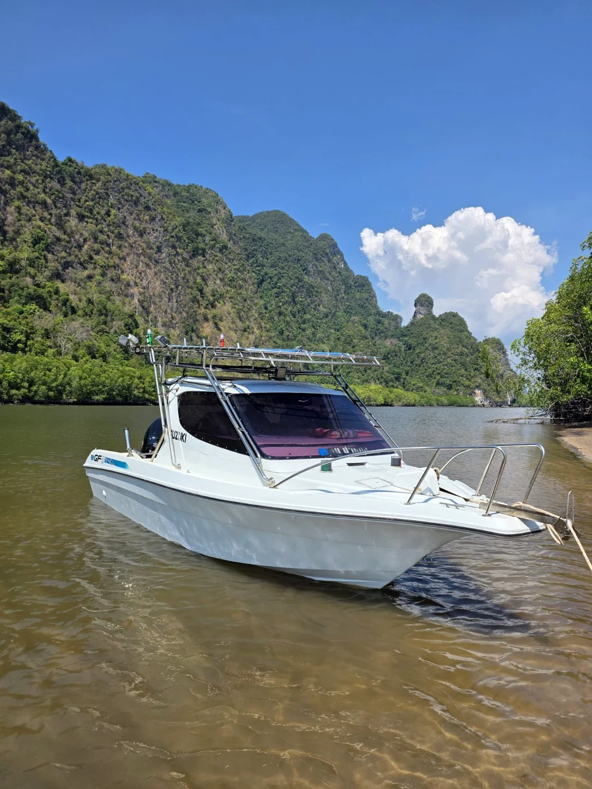 The GF21 at anchor beneath Krabi’s limestone cliffs